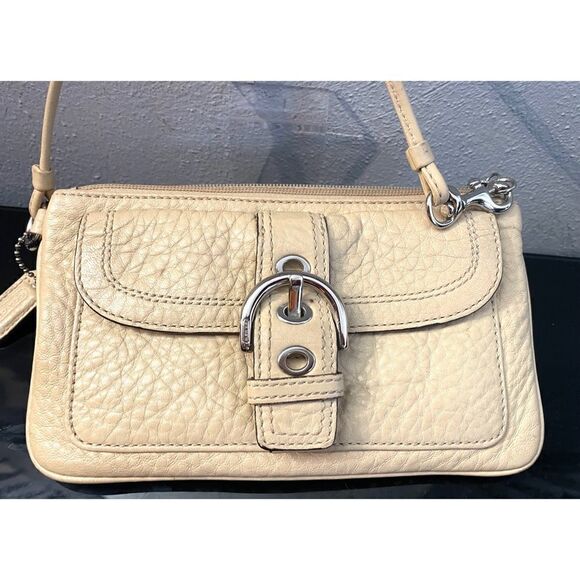 Coach Beige Pebbled Grain Leather Wristlet Front Buckle Magnetic Snap Closure. - Picture 2 of 11